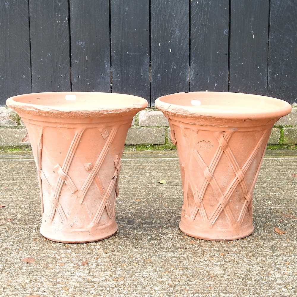 Lot 262 - A pair of terracotta pots