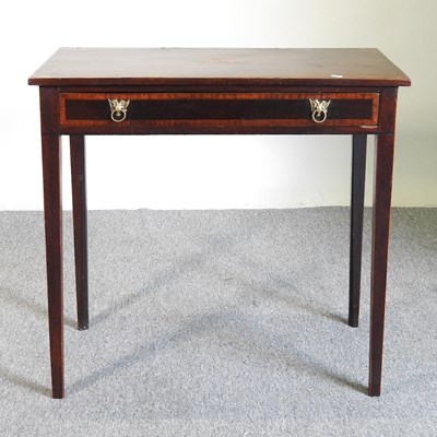 Lot 668 - An Edwardian side table