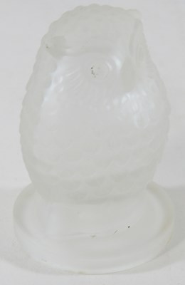 Lot 80 - A collection of scent bottles