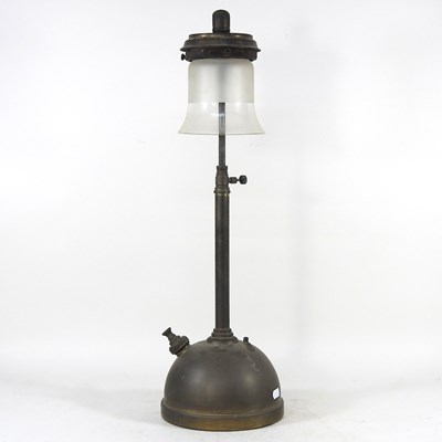 Lot 589 - A Tilley oil lamp