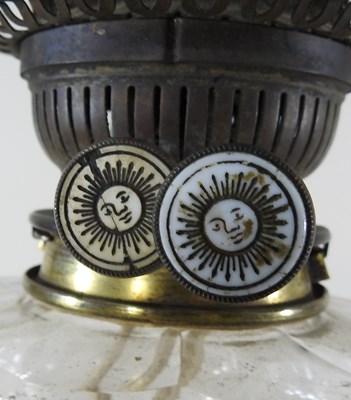 Lot 436 - A 19th century oil lamp