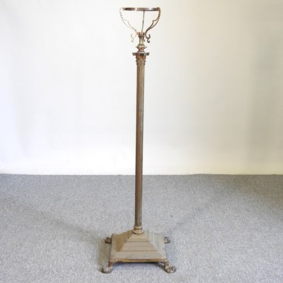 Lot 346 - An early 20th century standard lamp