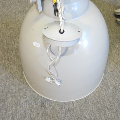 Lot 424 - A pair of Jim Lawrence Lexington painted metal pendant ceiling lights