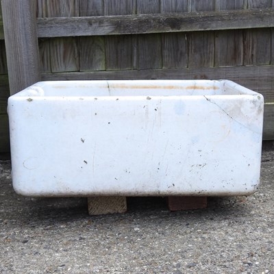 Lot 479 - A belfast sink