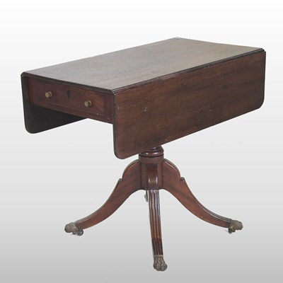 Lot 160 - A Regency mahogany pembroke table