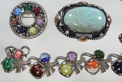 Lot 141 - A collection of Scottish jewellery