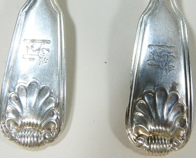 Lot 57 - Two pairs of silver Kings pattern and shell teaspoons