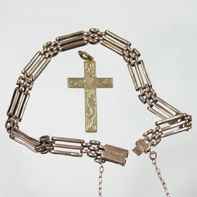 Lot 119 - A bracelet and cross pendant