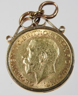 Lot 266 - A George V sovereign