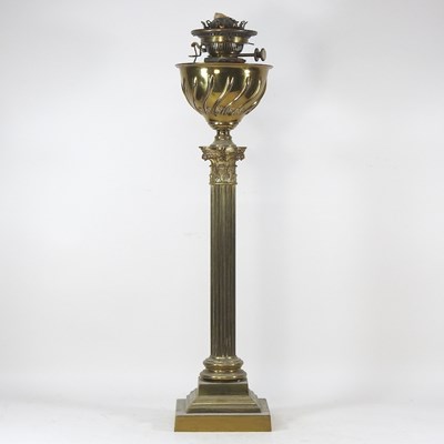 Lot 34 - A 19th century brass oil lamp