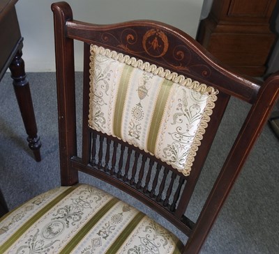 Lot 379 - A Victorian table and chairs