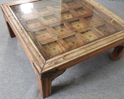 Lot 420 - An Indonesian coffee table