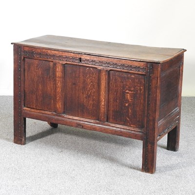 Lot 732 - An 18th century oak coffer