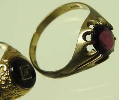 Lot 108 - Two signet rings