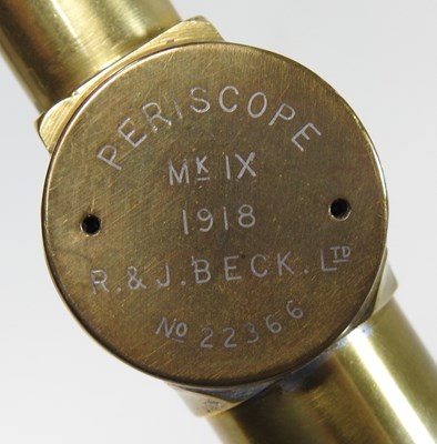 Lot 10 - A World War I trench periscope
