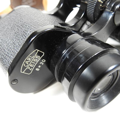 Lot 147 - A pair of Carl Zeiss binoculars