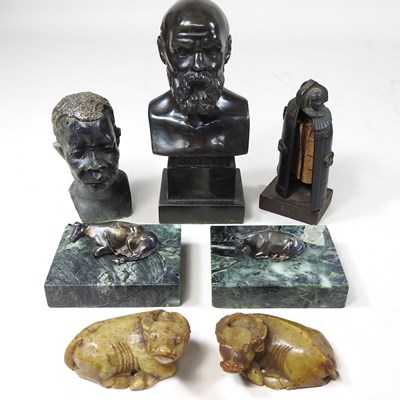 Lot 154 - A collected of small bronzes
