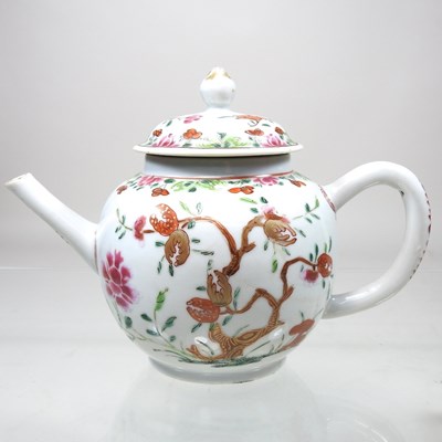 Lot 244 - An 18th century Chinese teapot