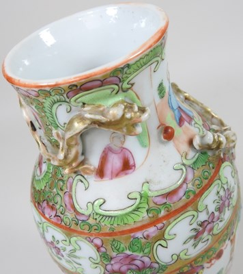 Lot 3 - A 19th century Chinese vase