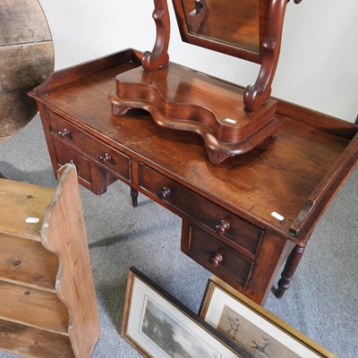 Lot 490 - A Victorian side table