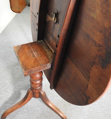 Lot 490 - A Victorian side table