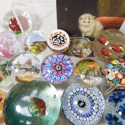 Lot 386 - A collection of Murano and other glass paperweights