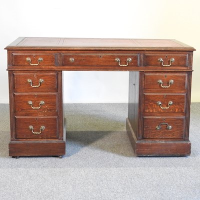 Lot 512 - A Victorian pedestal desk