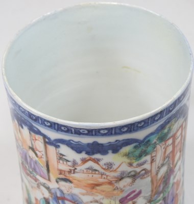 Lot 31 - An 18th century Chinese mug