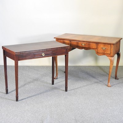 Lot 455 - A walnut side table