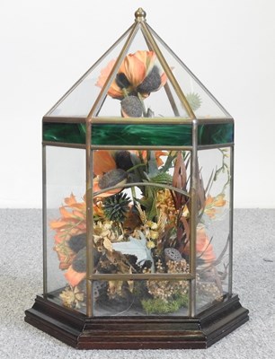 Lot 524 - A terrarium