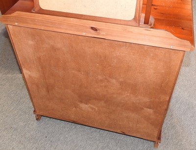 Lot 405 - A modern pine chest