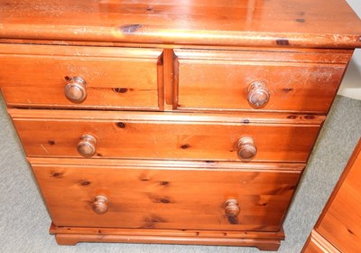 Lot 405 - A modern pine chest