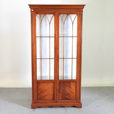 Lot 179 - A glazed display cabinet