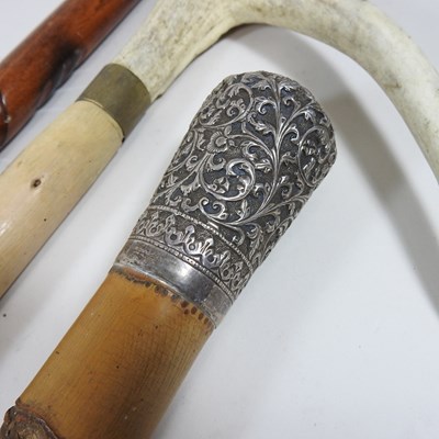 Lot 460 - A bamboo walking cane