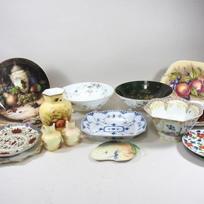 Lot 491 - A collection of porcelain to include Coalport