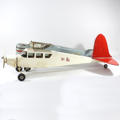 Lot 194 - A large model plane