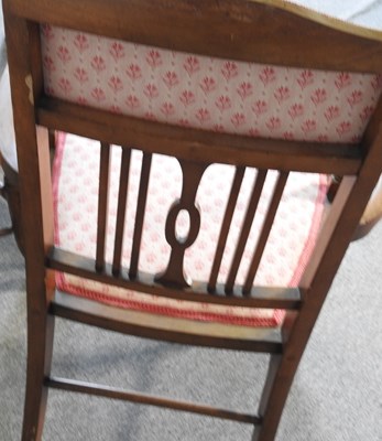 Lot 625 - A Victorian hall chair