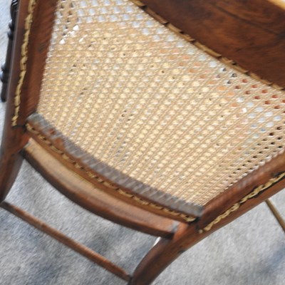 Lot 625 - A Victorian hall chair