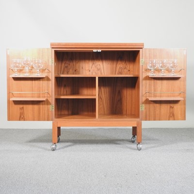 Lot 156 - A 1970's drinks cabinet