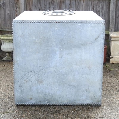 Lot 371 - A large galvanised tank