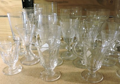 Lot 462 - A collection of 19th century glasses