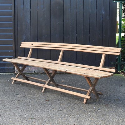 Lot 434 - A vintage cricket bench