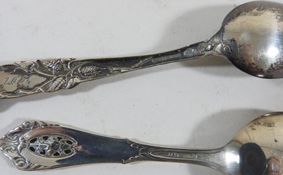 Lot 99 - An 18th century silver marrow scoop, circa...