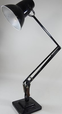 Lot 447 - A Herbert Terry lamp