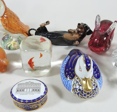 Lot 189 - A Derby figure and other items