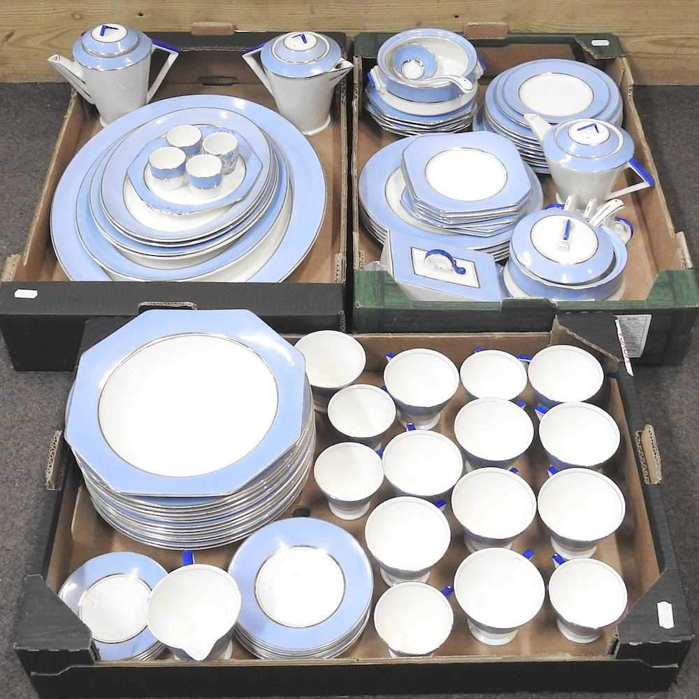 Lot 328 - An extensive Palissy Art Deco tea and dinner...