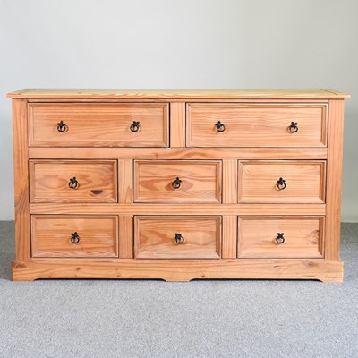 Lot 467 - A pine chest