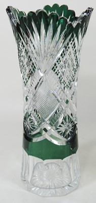 Lot 242 - A collection of cut glass