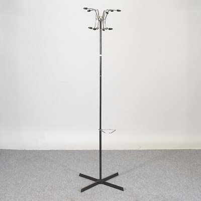 Lot 407 - A 1950's hat stand