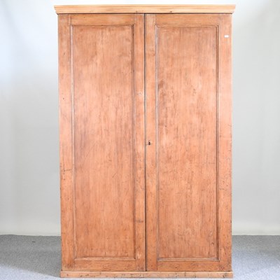 Lot 368 - An antique pine cupboard